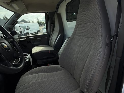Used 2019 Chevrolet Express 2500 RWD image 28