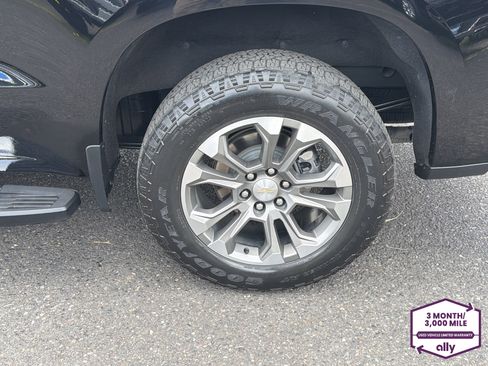 Used 2024 Chevrolet Silverado 1500 High Country w/ Technology Package AWD/4WD image 27