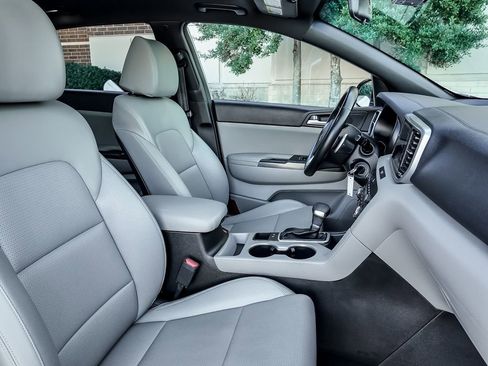 Used 2020 Kia Sportage S w/ S Sunroof Package image 26