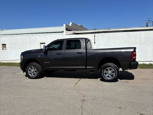 Used 2024 RAM 2500 Laramie w/ Safety Group AWD/4WD image 19