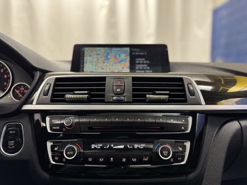 Used 2016 BMW 320i xDrive Sedan w/ Driver Assistance Package image 21