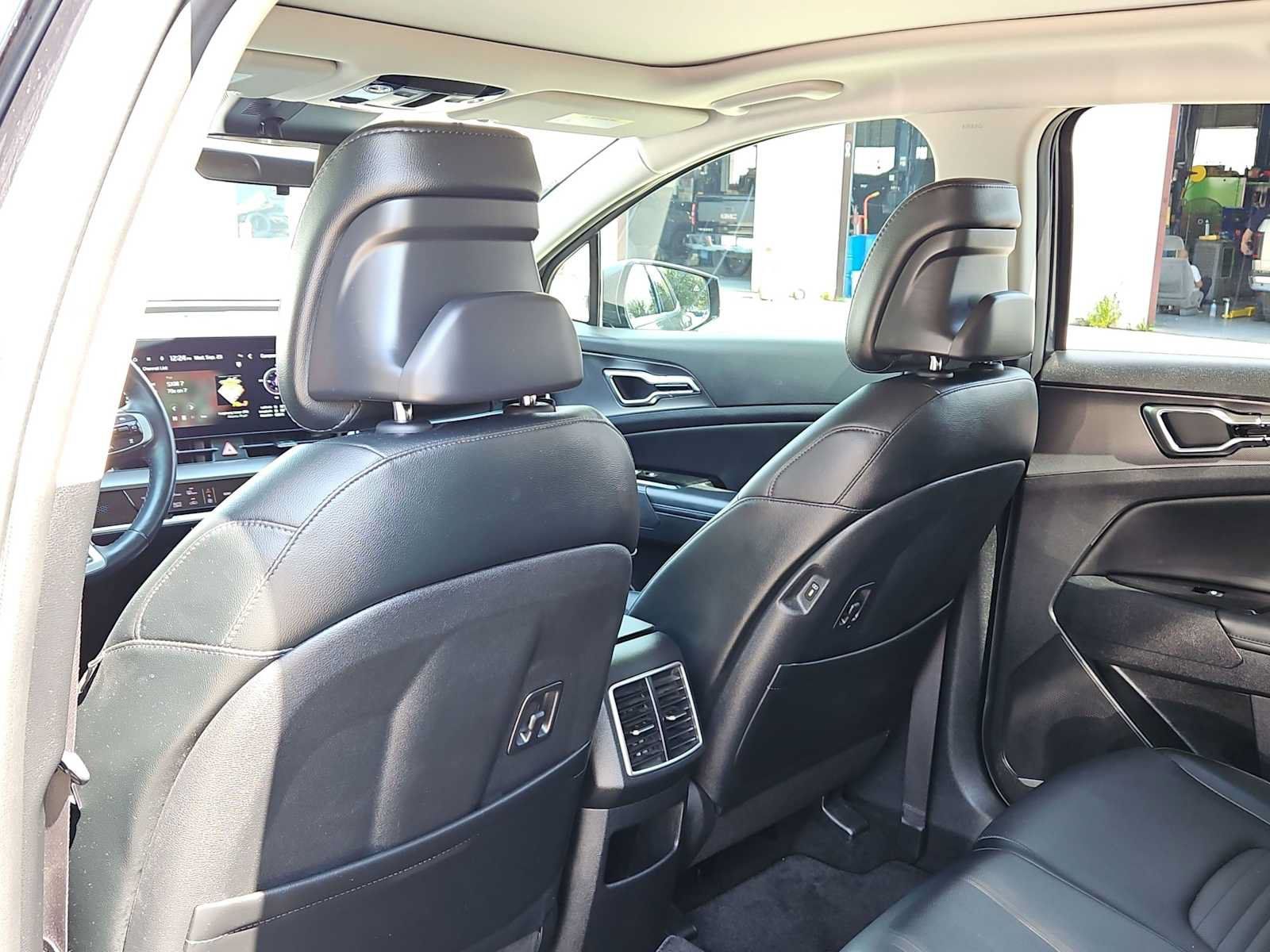 Used 2024 Kia Sportage SX FWD image 17