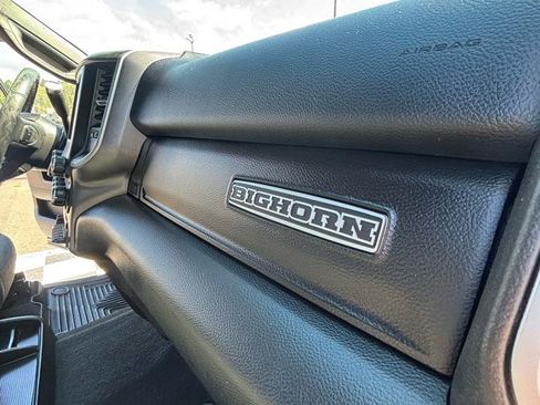 Used 2019 RAM 2500 Big Horn w/ Black Appearance Package AWD/4WD image 32