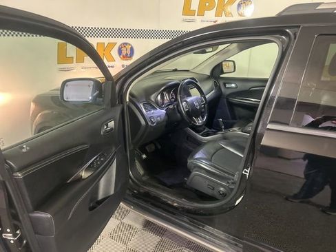 Used 2020 Dodge Journey Crossroad FWD image 17