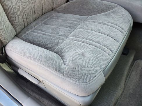 Used 2004 Chevrolet Impala image 36