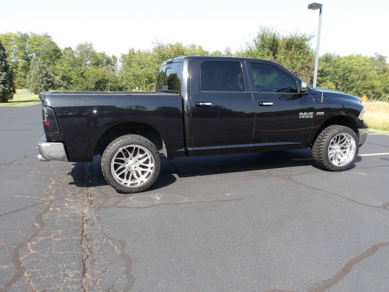 Used 2016 RAM 1500 Laramie w/ Convenience Group AWD/4WD image 13