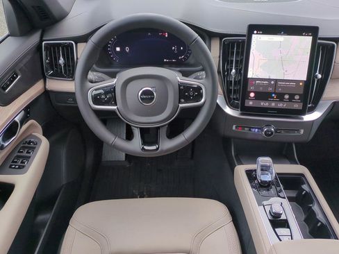 New 2026 Volvo XC90 B6 Plus w/ Protection Package Premier image 12