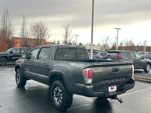 Used 2022 Toyota Tacoma TRD Off-Road image 5