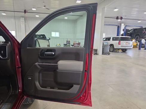 Used 2022 Chevrolet Silverado 1500 LTZ AWD/4WD image 30