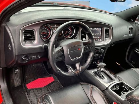 Used 2019 Dodge Charger R/T image 2