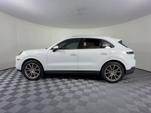 Certified 2024 Porsche Cayenne AWD/4WD image 2
