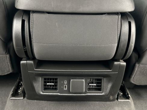 Used 2025 Chevrolet Silverado 1500 LT AWD/4WD image 19