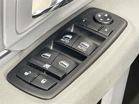 Used 2019 RAM 1500 Classic SLT AWD/4WD image 20