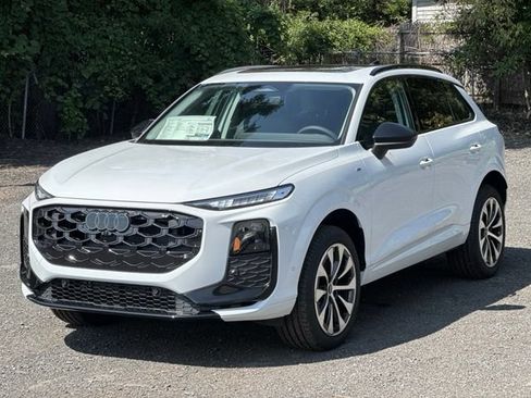 New 2026 Audi Q3 quattro 2.0T AWD/4WD image 4
