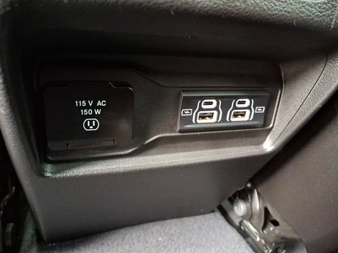 Certified 2023 Jeep Grand Cherokee Altitude image 12