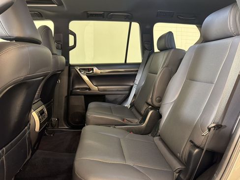 Used 2020 Lexus GX 460 Premium AWD/4WD image 19