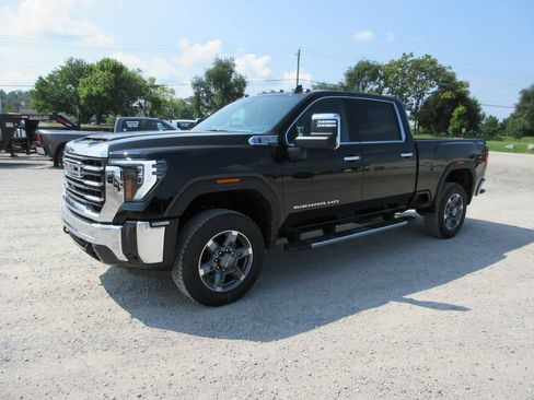 New 2026 GMC Sierra 2500 SLT w/ SLT Premium Package AWD/4WD image 10