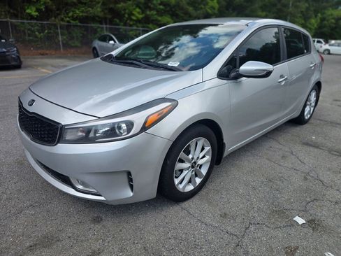 Used 2017 Kia Forte LX w/ LX Popular Plus Package FWD image 3