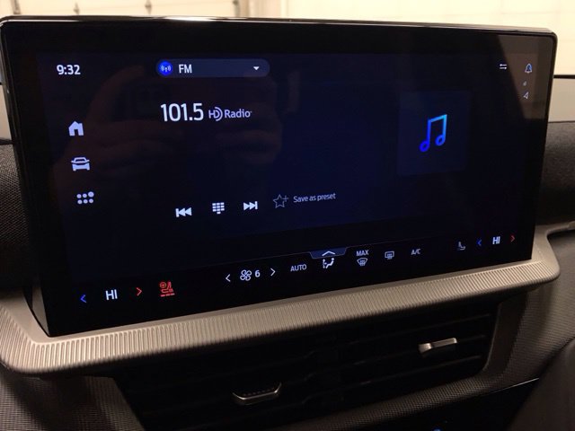 Used 2018 Ford Escape Titanium w/ Ford Safe & Smart Package AWD/4WD image 45