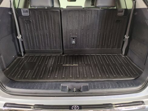 Used 2020 Toyota Highlander Limited AWD/4WD image 23