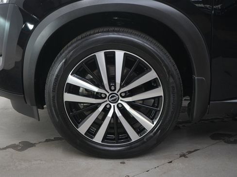 Used 2024 Nissan Pathfinder Platinum AWD/4WD image 27