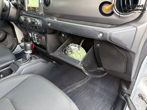 Certified 2023 Jeep Gladiator Sport AWD/4WD image 38