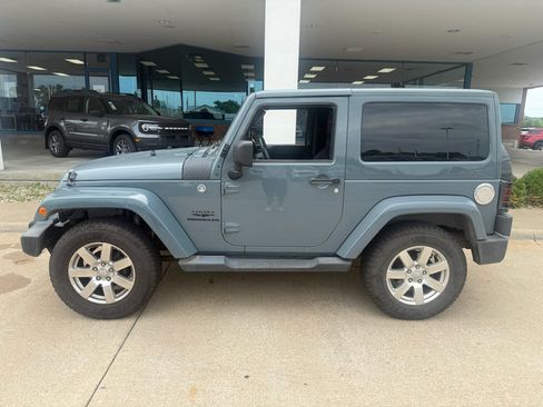 Used 2014 Jeep Wrangler Sahara w/ Mopar Chrome Edition Group AWD/4WD image 6