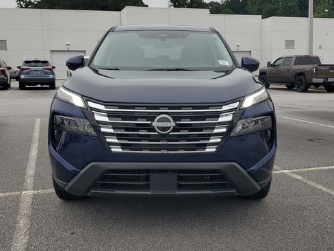 Used 2025 Nissan Rogue SV FWD image 2
