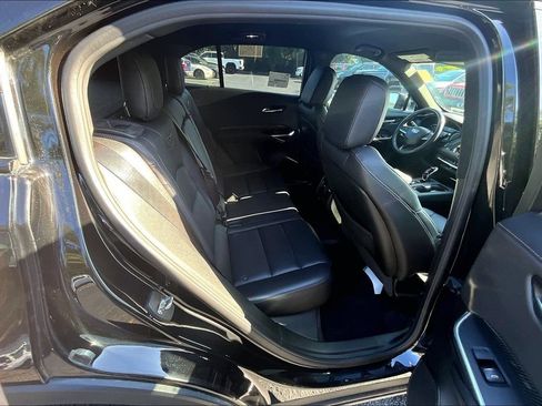 Used 2022 Cadillac XT4 Sport w/ Enhanced Visibility Package AWD/4WD image 25