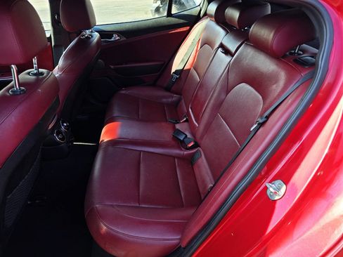 Used 2018 Kia Stinger GT1 image 23