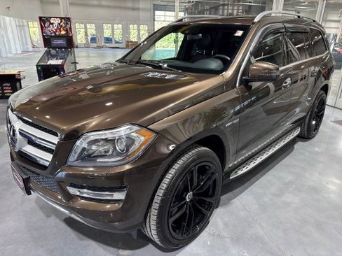 Used 2013 Mercedes-Benz GL 450 4MATIC w/ Premium 1 Pkg image 1