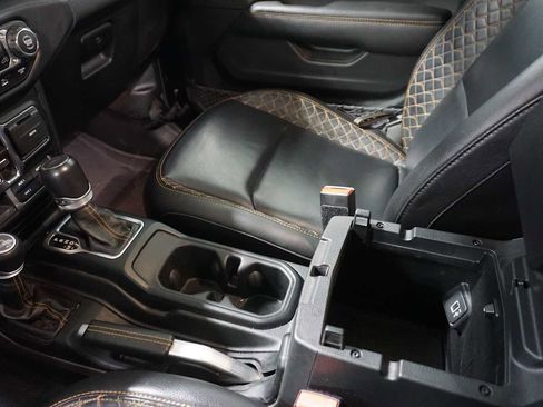 Used 2023 Jeep Gladiator Overland image 20