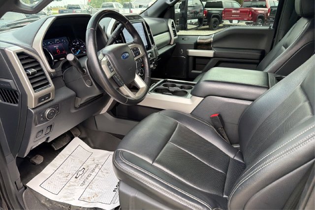 Used 2022 Ford F250 Lariat w/ Black Appearance Package AWD/4WD image 9