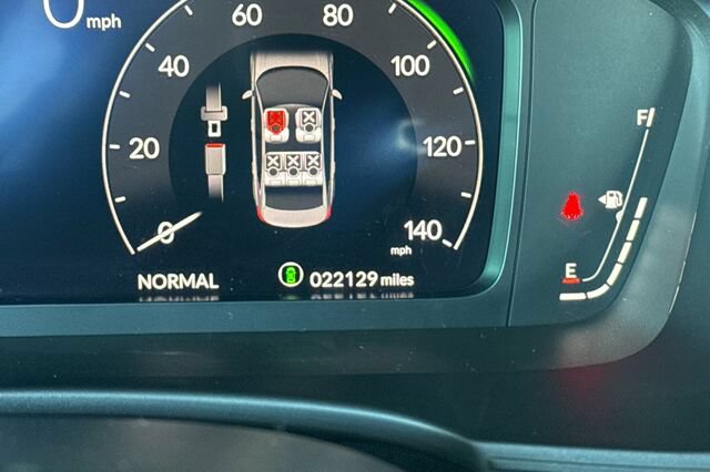 Certified 2025 Honda Civic Sport Touring image 26