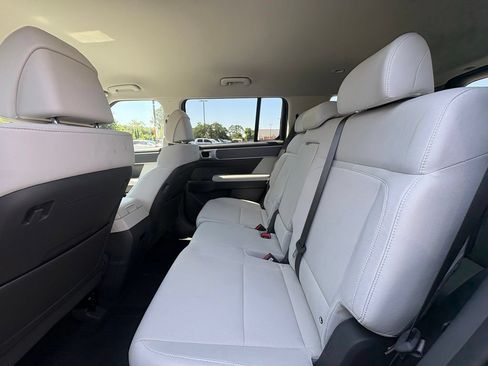 New 2027 Hyundai Santa Fe SE FWD image 17