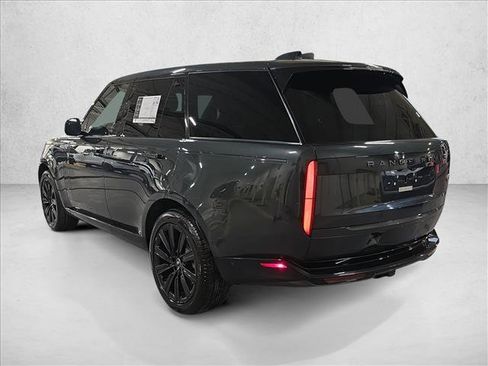 Used 2023 Land Rover Range Rover SE image 7