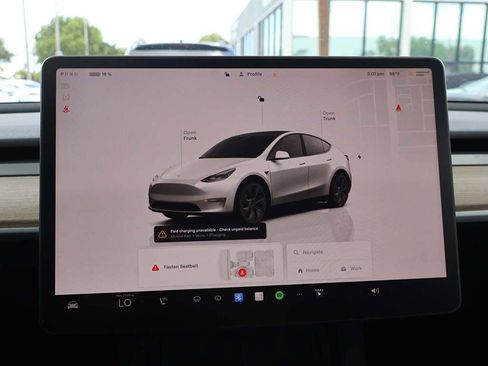 Used 2023 Tesla Model Y Long Range AWD/4WD image 44