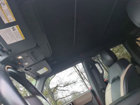 Used 2023 Ford Bronco Wildtrak image 19