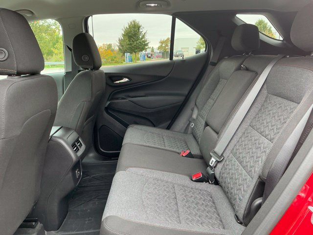Used 2024 Chevrolet Equinox LT w/ LPO, Floor Liner Package FWD image 33