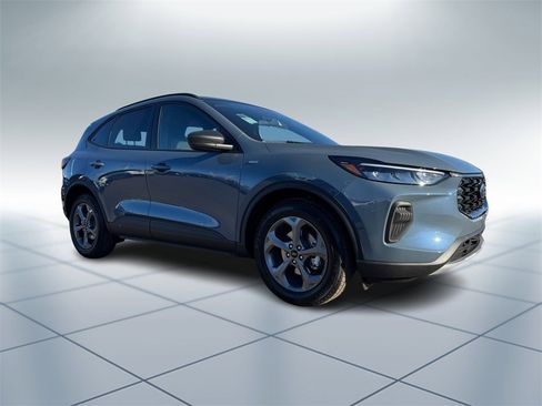 New 2026 Ford Escape ST-Line w/ Tech Pack #1 image 2