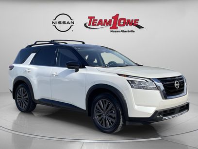 Used 2024 Nissan Pathfinder SL w/ SL Premium Package