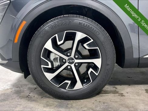 Used 2024 Kia Sportage EX FWD image 10