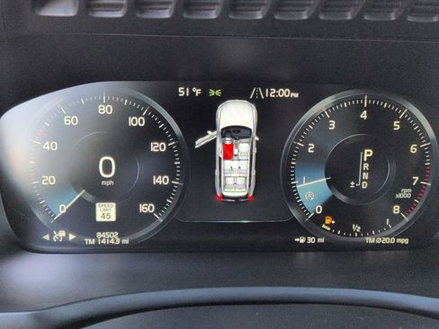 Used 2017 Volvo XC90 T6 R-Design w/ Vision Package image 34