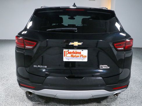 Used 2024 Chevrolet Blazer LT FWD image 8