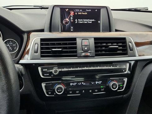 Used 2017 BMW 320i Sedan image 18