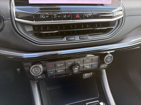 New 2026 Jeep Compass Limited AWD/4WD image 15