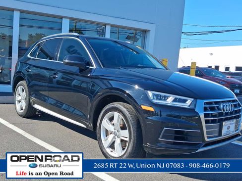 Used 2019 Audi Q5 2.0T Premium Plus w/ Premium Plus Package AWD/4WD image 4