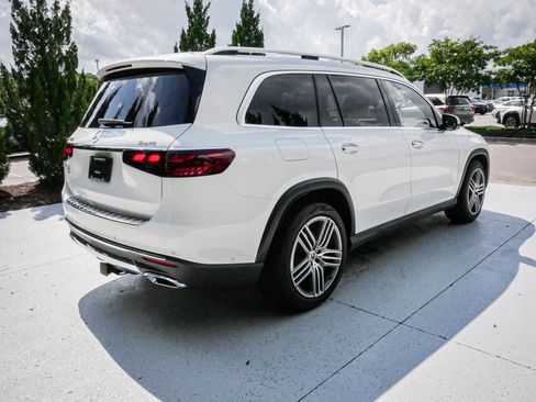 Used 2025 Mercedes-Benz GLS 450 4MATIC image 10