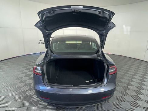 Used 2018 Tesla Model 3 Long Range image 9