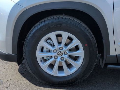 New 2026 Toyota Grand Highlander XLE image 10